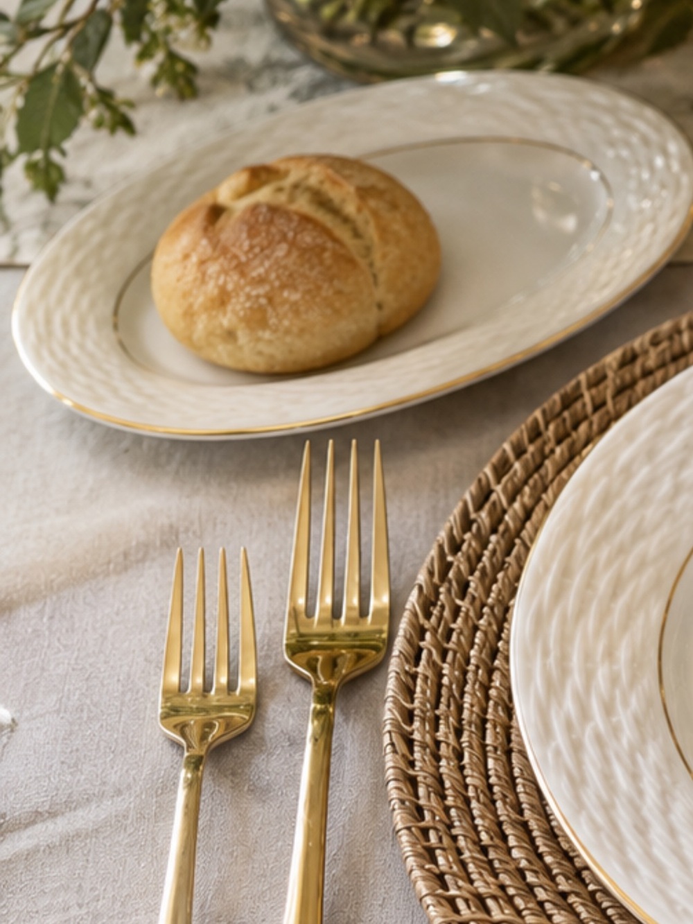 Vintage Lenox White Oval Basketweave Bread Tray with 24K Gold Accent- Like New